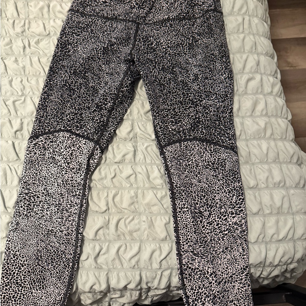 Lululemon polar shift wunder under